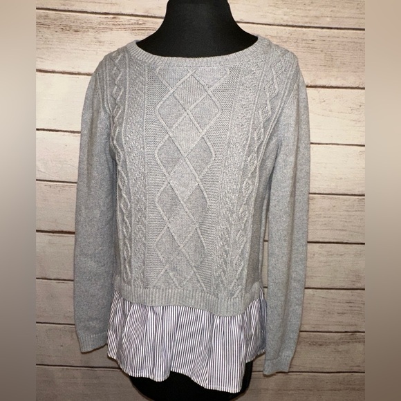 Crown & Ivy Gray Cable Knit  Trendy Sweater with Striped Hem XS, Office Wear, - Picture 1 of 5